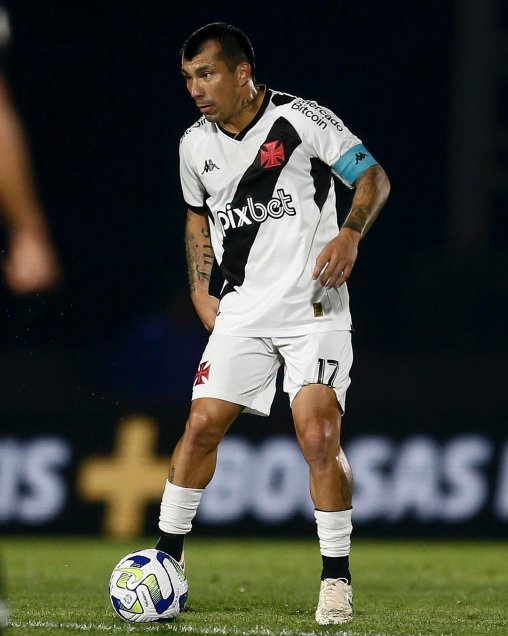 Gary Medel agradeció apoyo de los hinchas de Vasco da Gama en el empate con Bragantino
