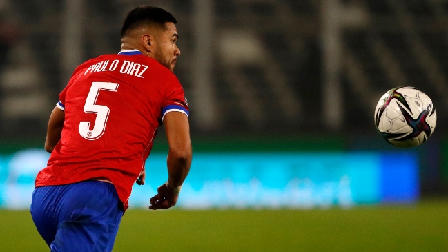Baja en la Roja: Prensa argentina alerta que Paulo Díaz estará un mes fuera de las canchas
