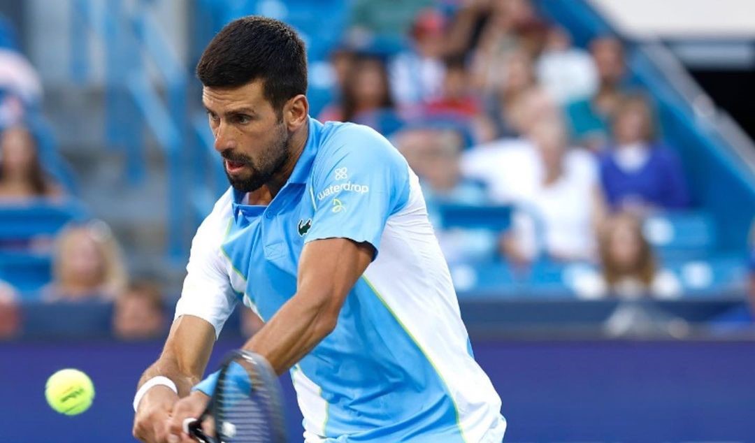 Novak Djokovic avanzó en el Masters de Cincinnati tras retiro de Alejandro Davidovich