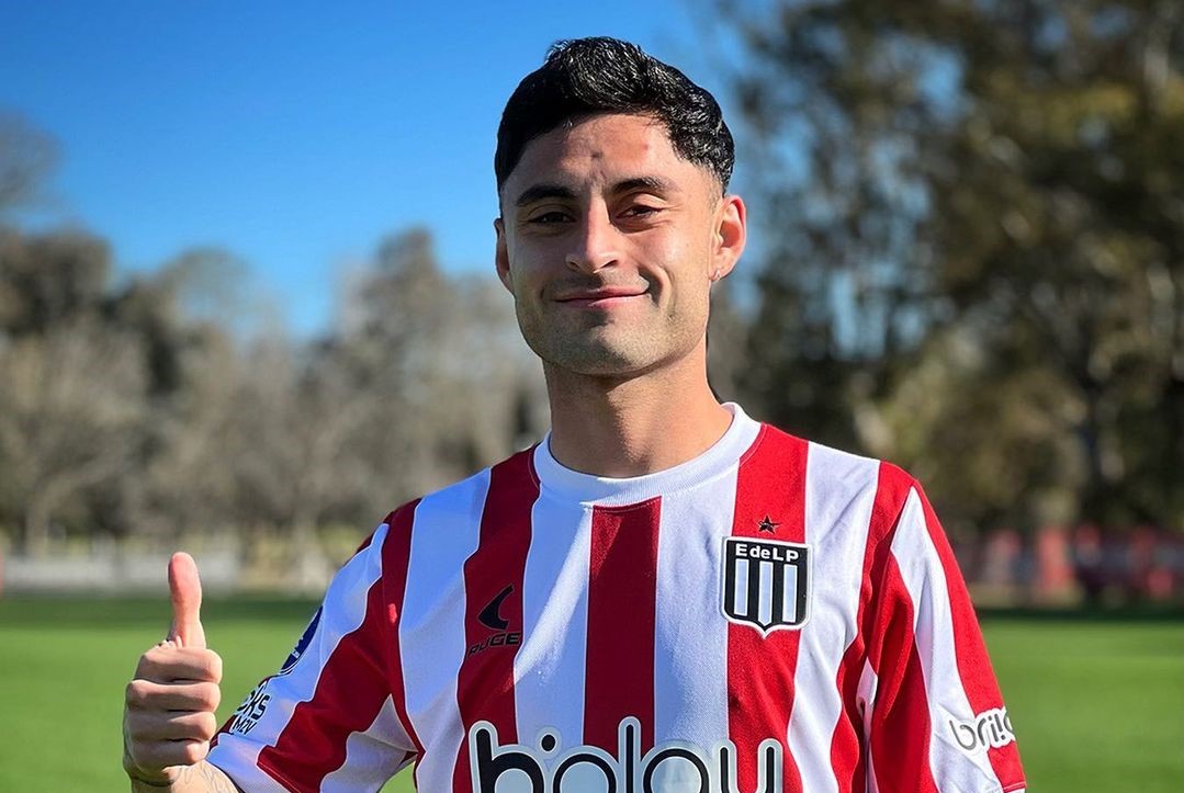 Estudiantes de La Plata oficializó el fichaje del chileno Javier Altamirano