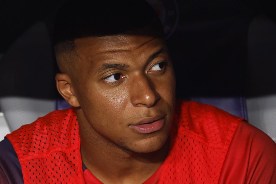 Kylian Mbappé acaparó miradas como suplente en la visita de PSG a Toulouse