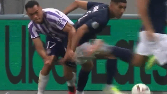 El genial lujo de Gabriel Suazo ante Achraf Hakimi en el Toulouse vs. PSG