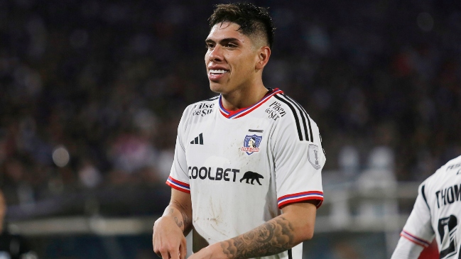 Stöhwing: Estamos haciendo malabares para comprar una parte del pase de Carlos Palacios