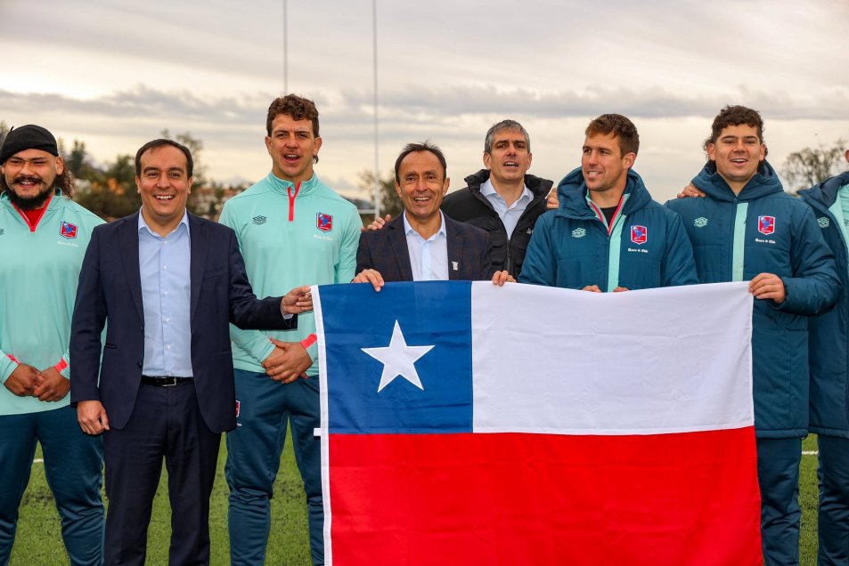 La despedida del Ministro Jaime Pizarro a los Cóndores rumbo al Mundial de Francia