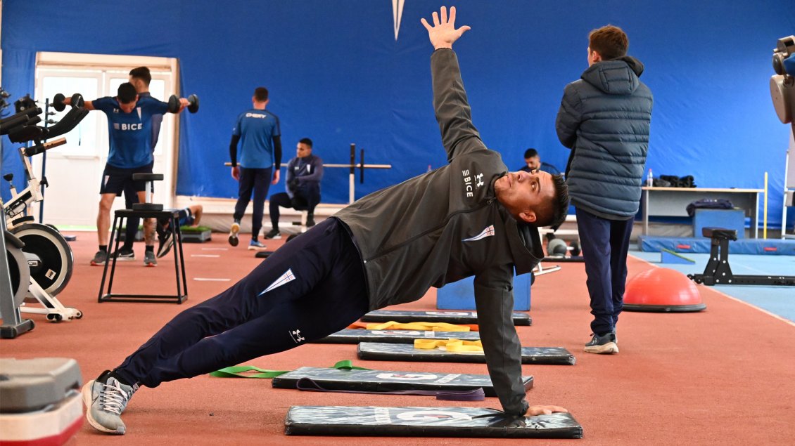 La UC regresó a los trabajos en busca de dar vuelta la página de la derrota ante Colo Colo