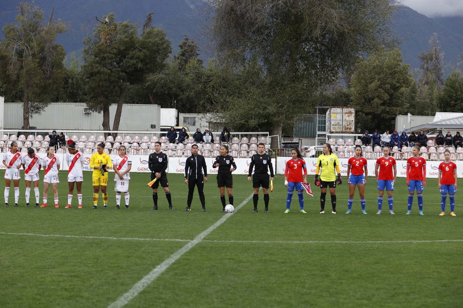 La goleada de La Roja Femenina Sub 19 sobre Perú en el Complejo Deportivo Quilín