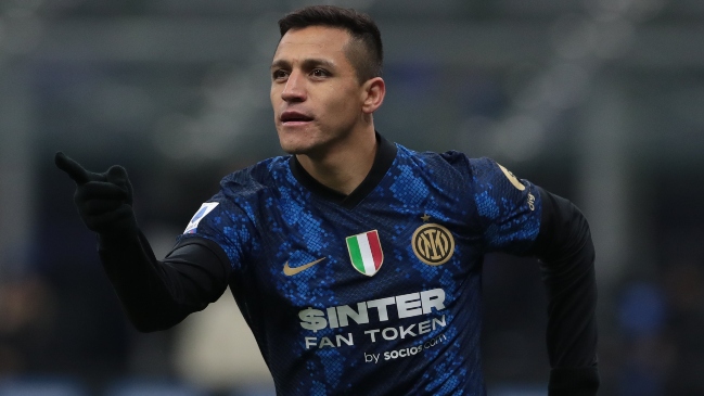 Alexis Sánchez llegó a Milán para sellar su vuelta a Inter