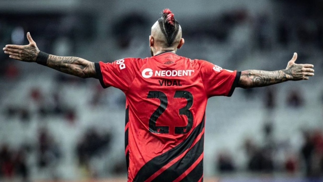 Arturo Vidal se defendió de una polémica tras dichos sobre un arquero fallecido