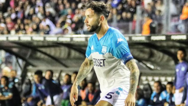 “Un guerrero como tú no baja los brazos”: Racing mandó fuerzas a Eugenio Mena tras grave lesión