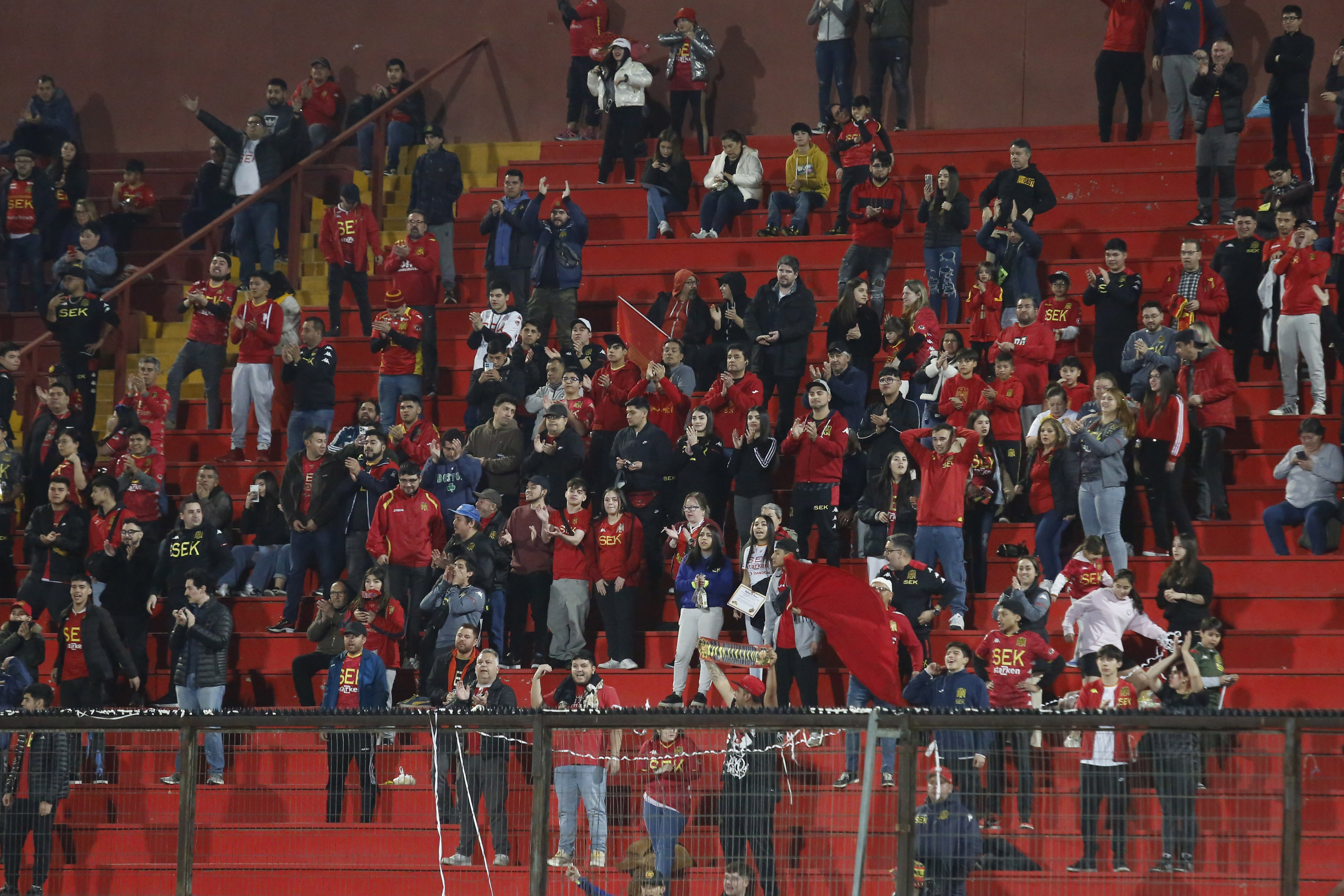 Unión Española aclaró decisión de sólo jugar con público local ante la UC en Santa Laura