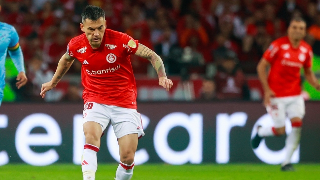 Charles Aránguiz se llenó de elogios tras clasificación de Inter a semis de Libertadores