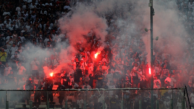 Detienen a seis miembros de la Garra Blanca que lanzaron fuegos artificiales a hinchas de la U