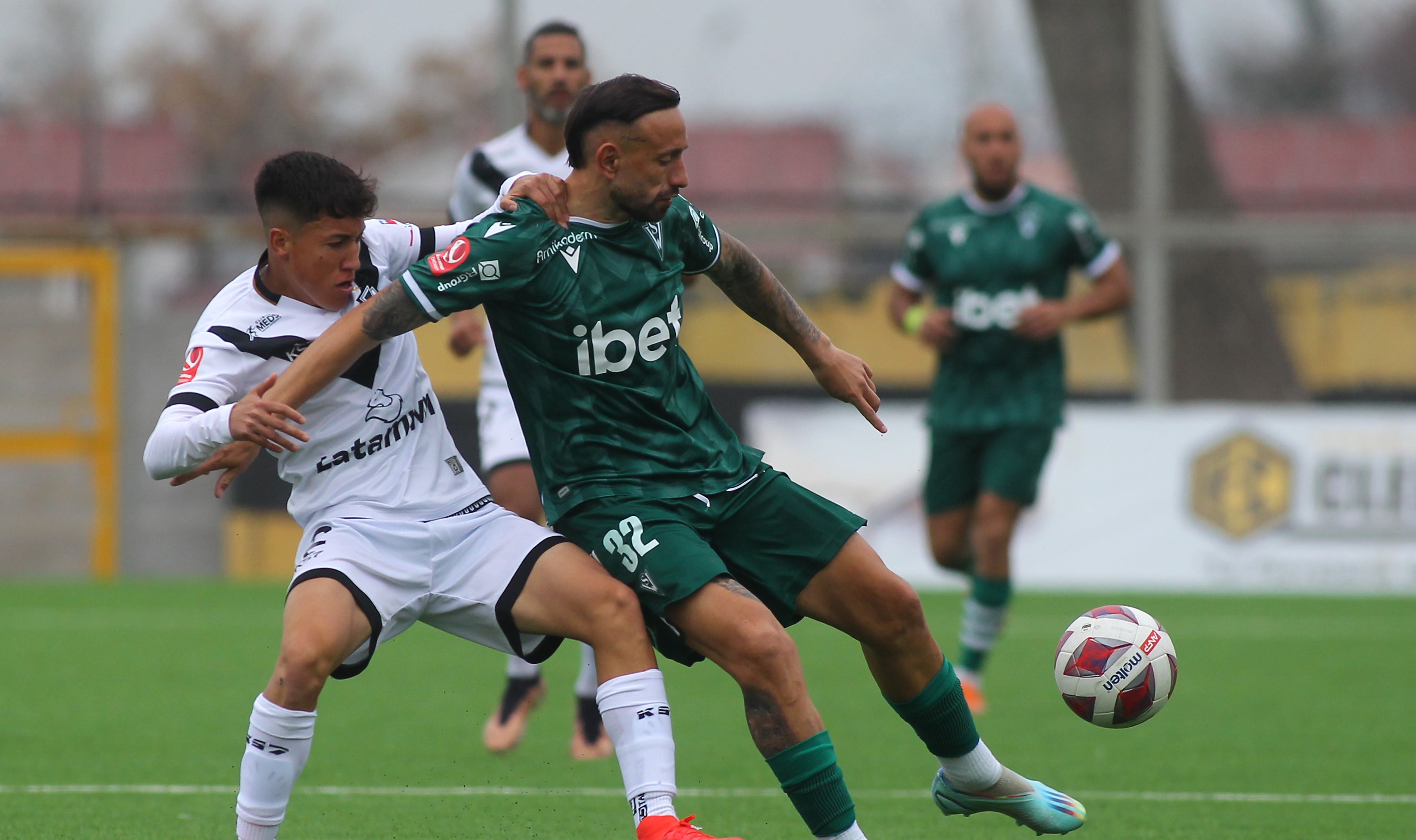 Santiago Morning y Santiago Wanderers repartieron puntos en el Ascenso