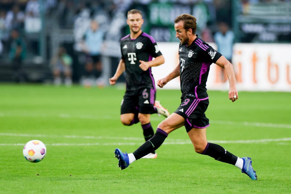 Bayern Munich mantuvo puntaje perfecto en la Bundesliga al remontar a B. Monchengladbach