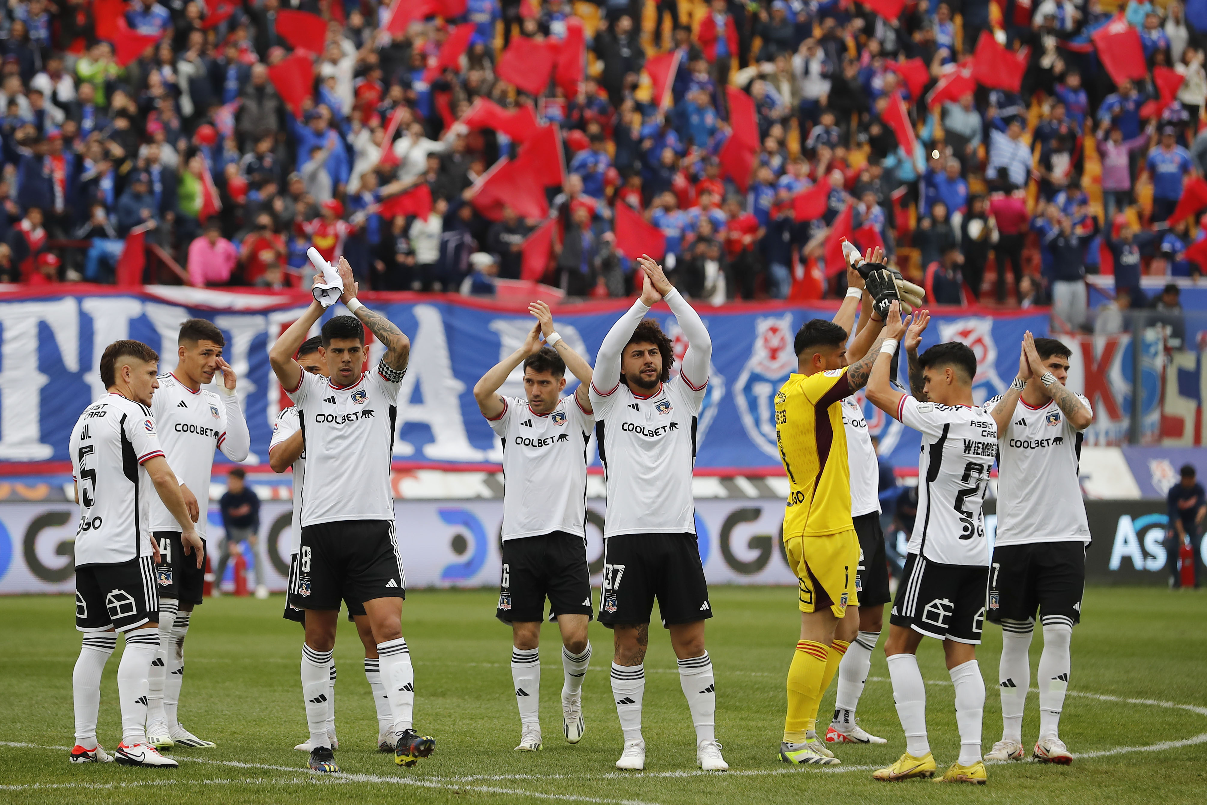 Colo Colo extendió su racha y completó 10 años sin perder ante la U en el Superclásico