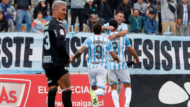 Magallanes batió a Palestino y abandonó la zona de descenso en el Campeonato