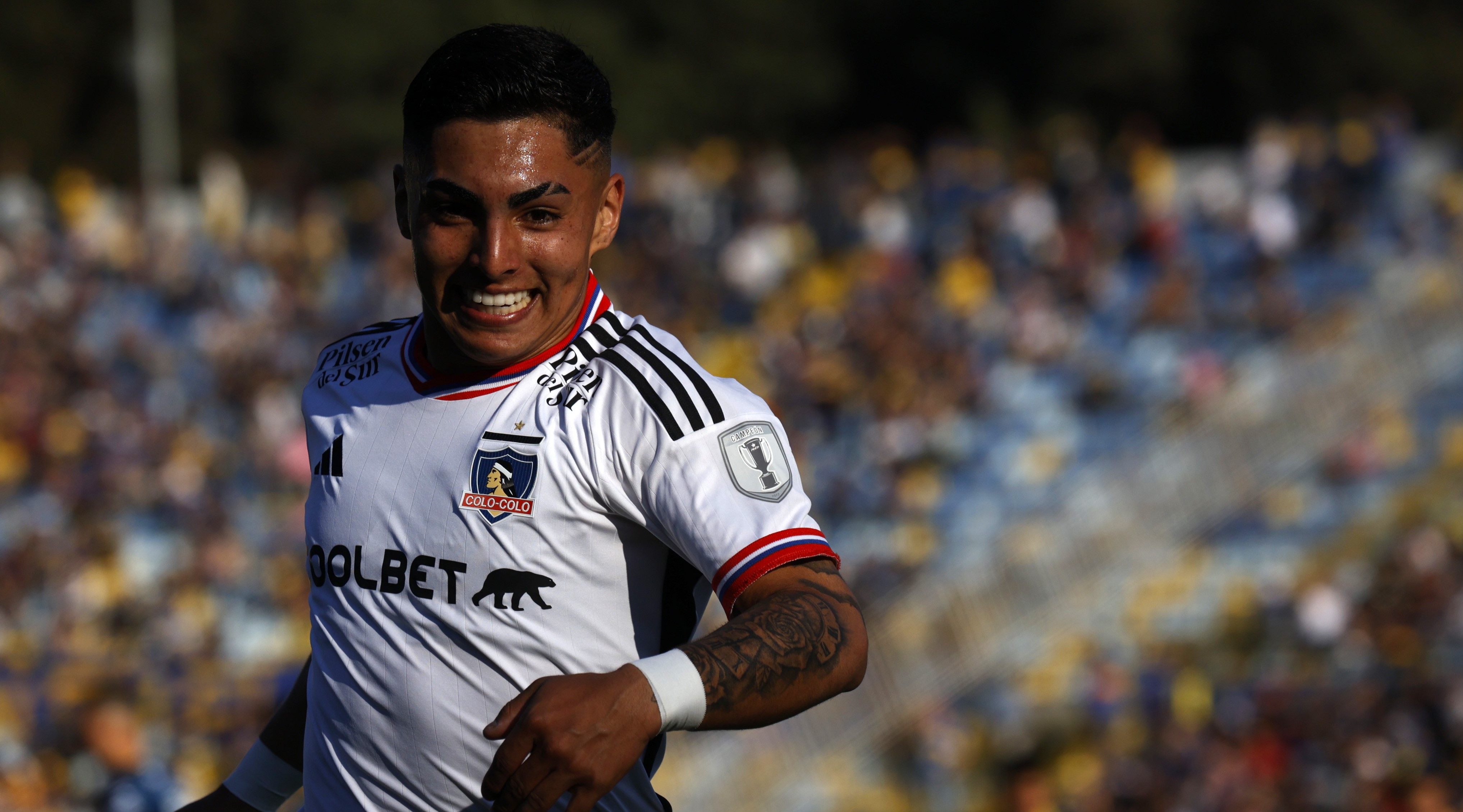 Colo Colo sondea alternativas para una salida de Jordhy Thompson al fútbol mexicano