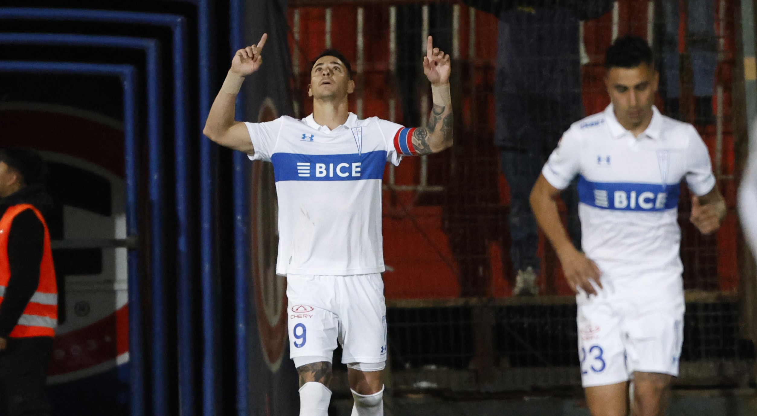 Amistoso de la UC y River Plate sufrió cambio en su programación