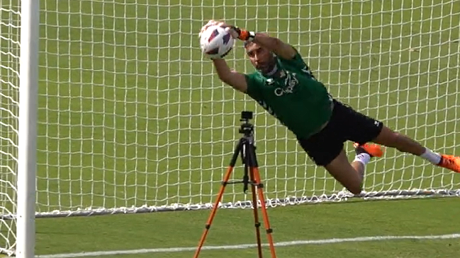 Claudio Bravo continúa su puesta a punto para volver a las canchas con Betis