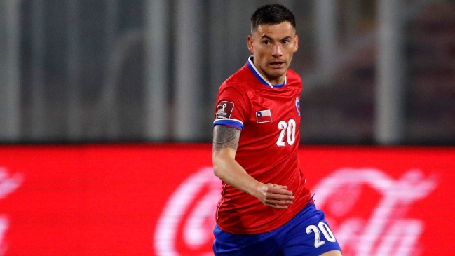 La Roja arribó a Uruguay para su estreno en las Clasificatorias para el Mundial 2026