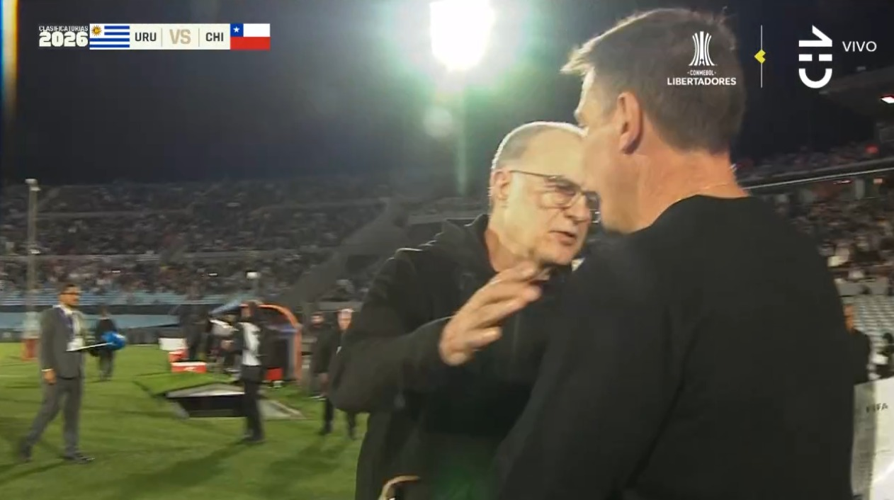 Discípulo y maestro: El saludo de Eduardo Berizzo y Marcelo Bielsa en Montevideo