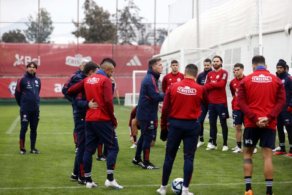 ¡Con Alexis Sánchez! La Roja de Berizzo cumplió nueva práctica con miras a Colombia