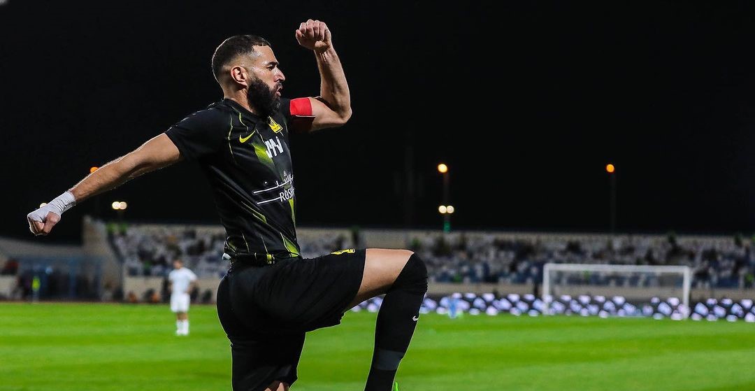 Benzema anotó el gol de la victoria Al Ittihad sobre Al Akhdoud en la liga saudí