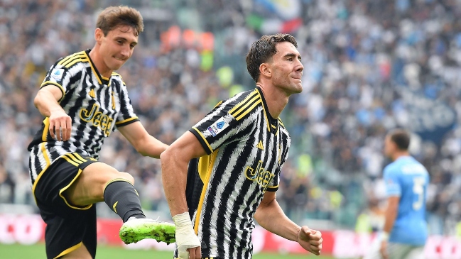 Juventus batió a Lazio con doblete de Vlahovic y sigue prendido en la Serie A