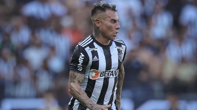 Atlético Mineiro informó “importante” lesión de Eduardo Vargas