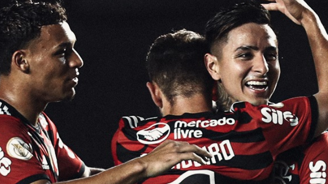 Erick Pulgar quedó al margen del partido entre Flamengo y Goiás