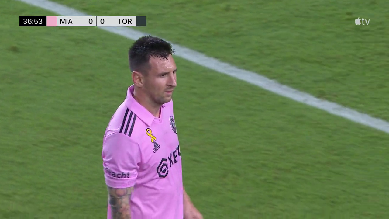 Alarma en Inter Miami: Messi salió en el primer tiempo del duelo con Toronto