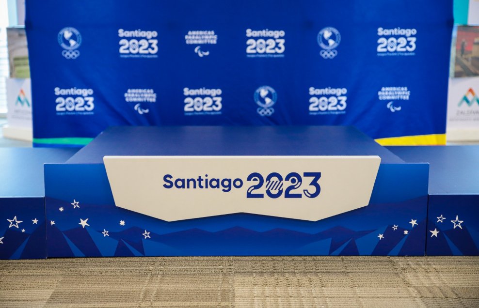 Ministro Pizarro encabezó lanzamiento del podio de Santiago 2023