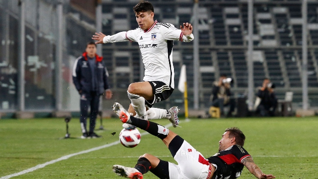 Colo Colo oficializó la renovación del contrato con Alexander Oroz