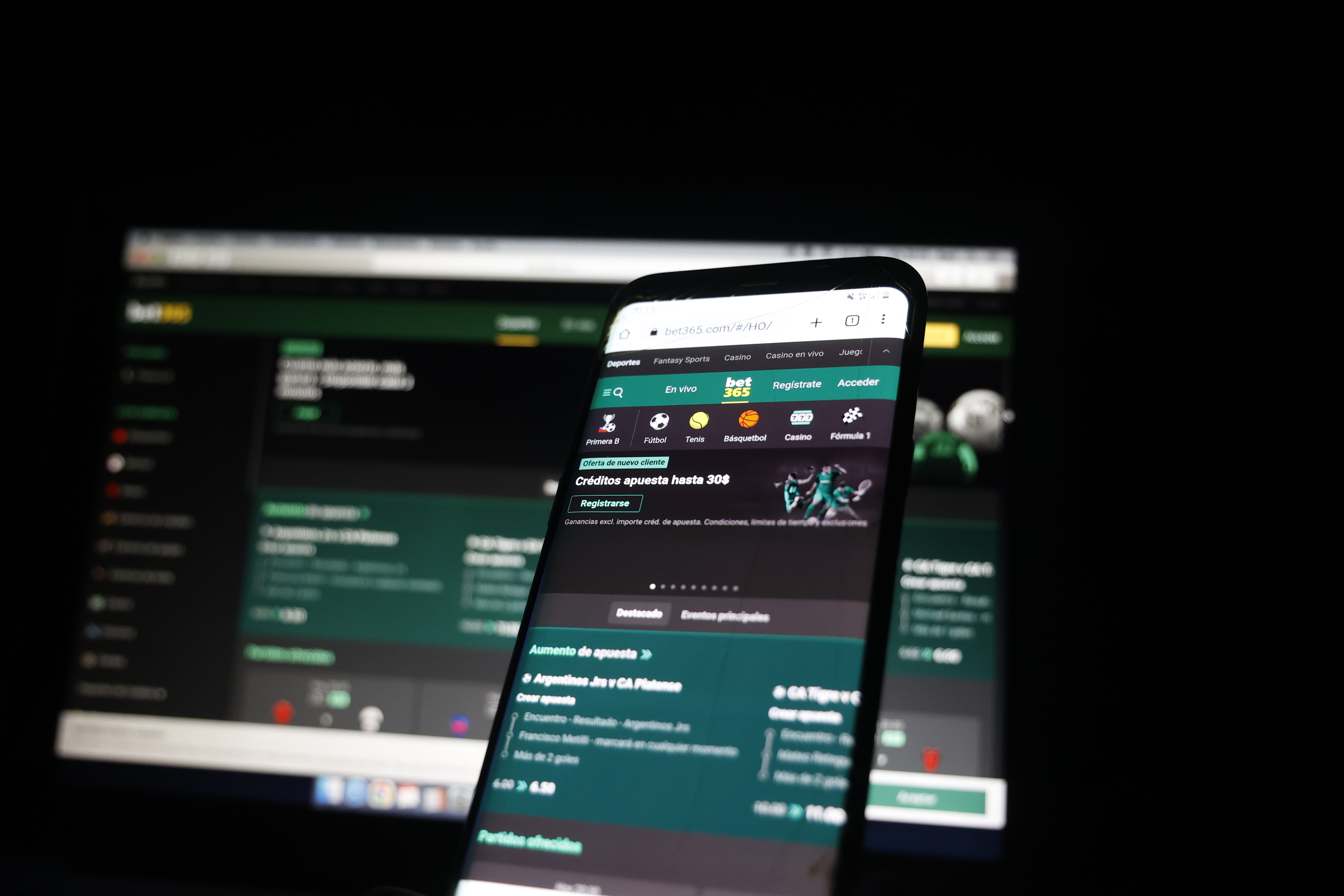 Subtel acordó con proveedores de internet el bloqueo de sitios de apuestas online