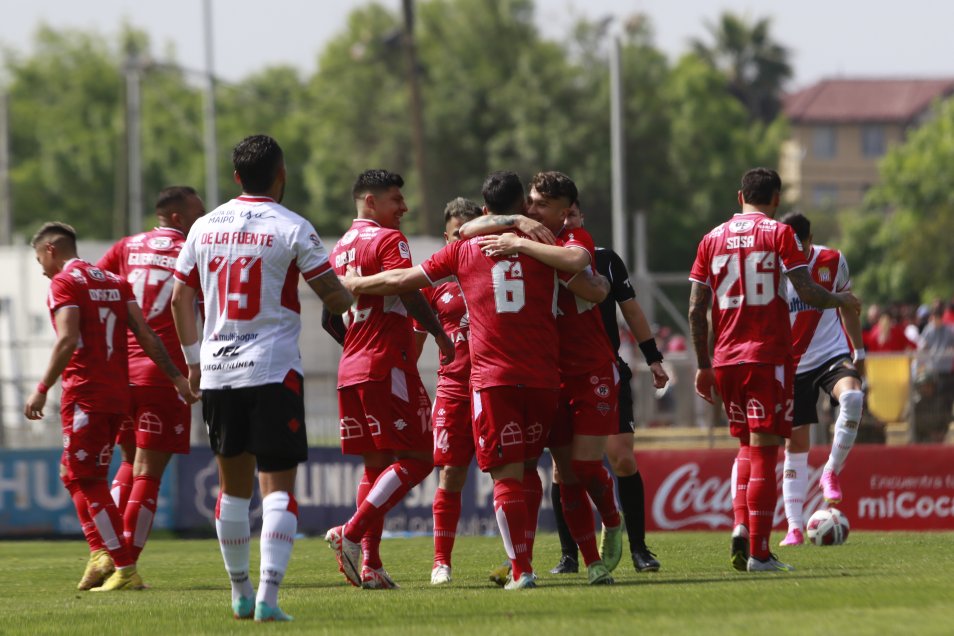 Hernán Caputto inició su era en Ñublense con un valioso triunfo sobre Curicó Unido en La Granja
