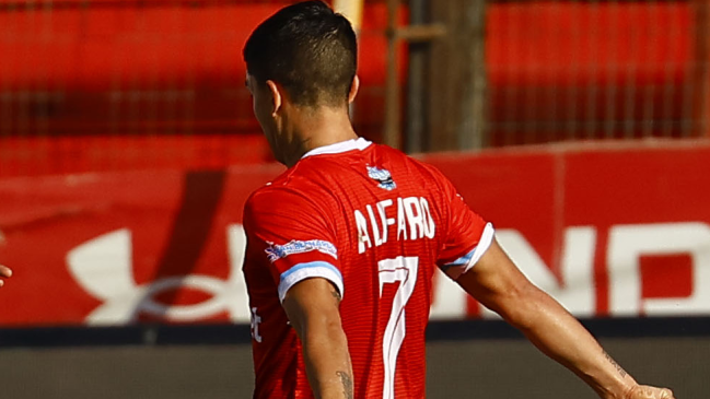 Magallanes sufrió la expulsión de Alfaro en el primer tiempo ante U. Católica