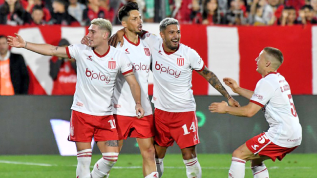 Estudiantes de La Plata se llevó un triunfo sobre Newell’s con golazo de tiro libre