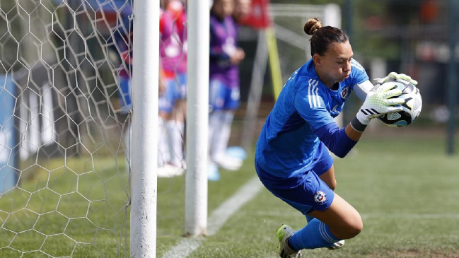 Christiane Endler celebró su centenar de partidos con la Roja