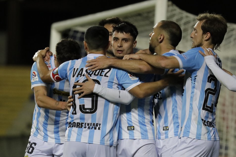 Magallanes se ilusiona con defender su título en la Copa Chile tras triunfo ante U. de Concepción