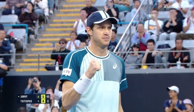 Nicolás Jarry tras vencer a Tsitsipas: Espero seguir jugando a este nivel
