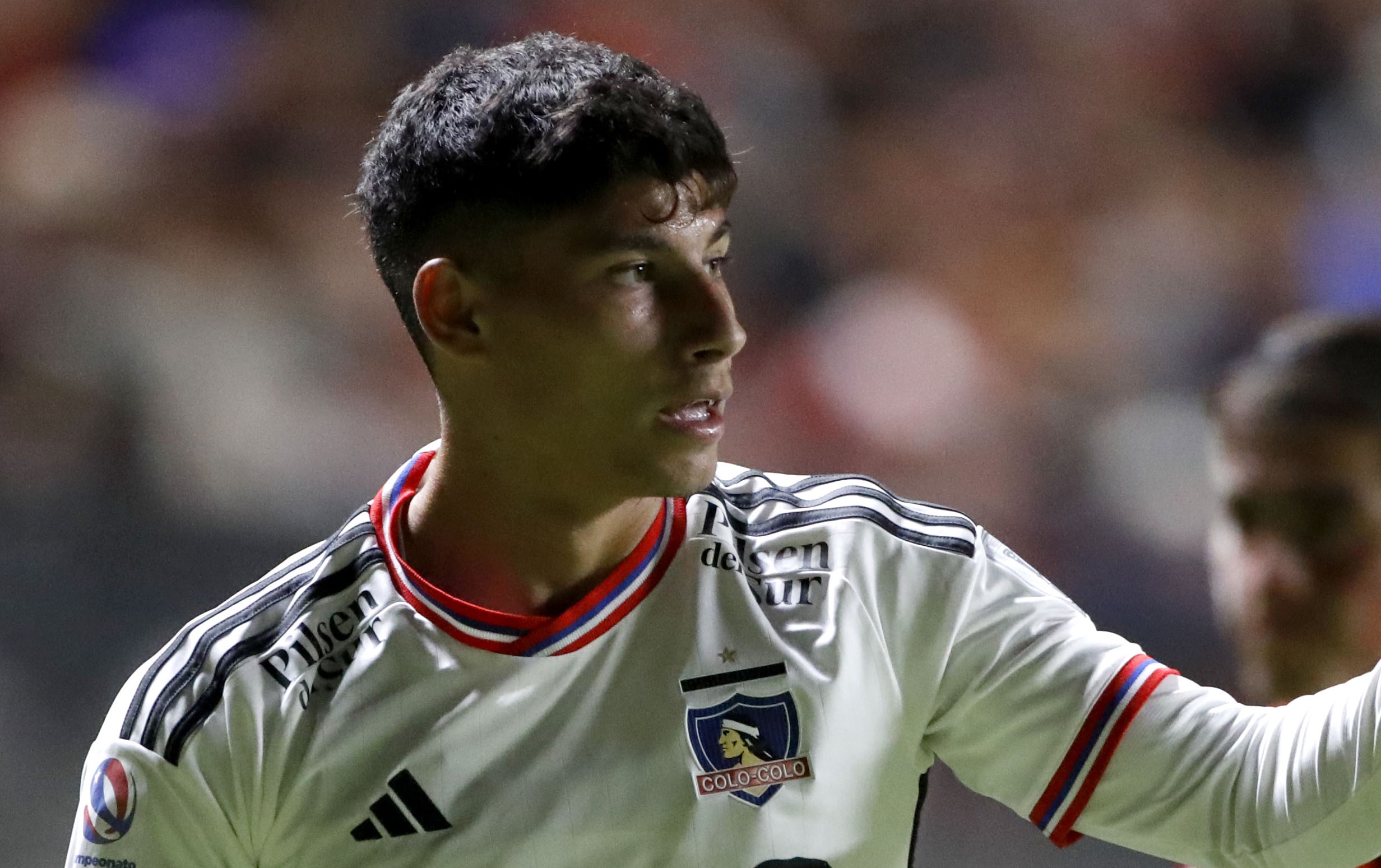 Alexander Oroz se perderá el resto de la temporada en Colo Colo por grave lesión