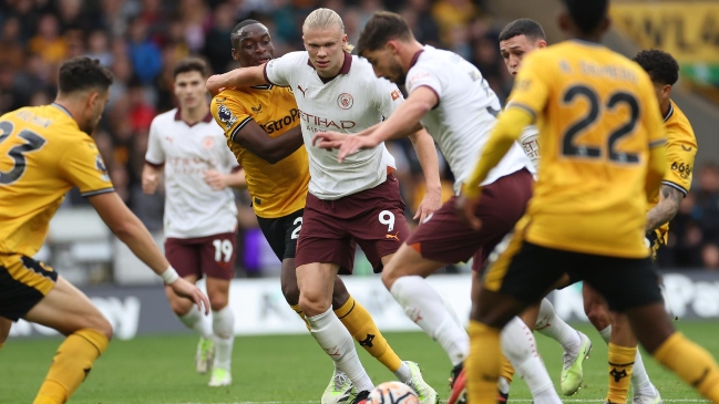 Man. City vio frenada su campaña perfecta en la Premier con derrota ante Wolves