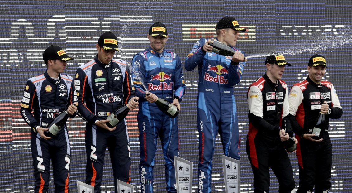 Ott Tanak celebró en el Rally de Chile y Toyota ganó el campeonato de constructores