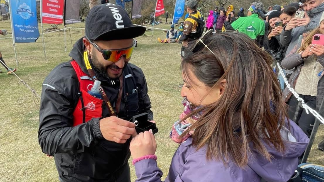 Propuesta de matrimonio tras siete horas de carrera la rompió en el Ultra Paine