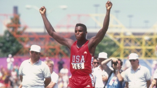 “El hijo del viento” viene a Santiago 2023: Carl Lewis será uno de los invitados de lujo en los Panamericanos