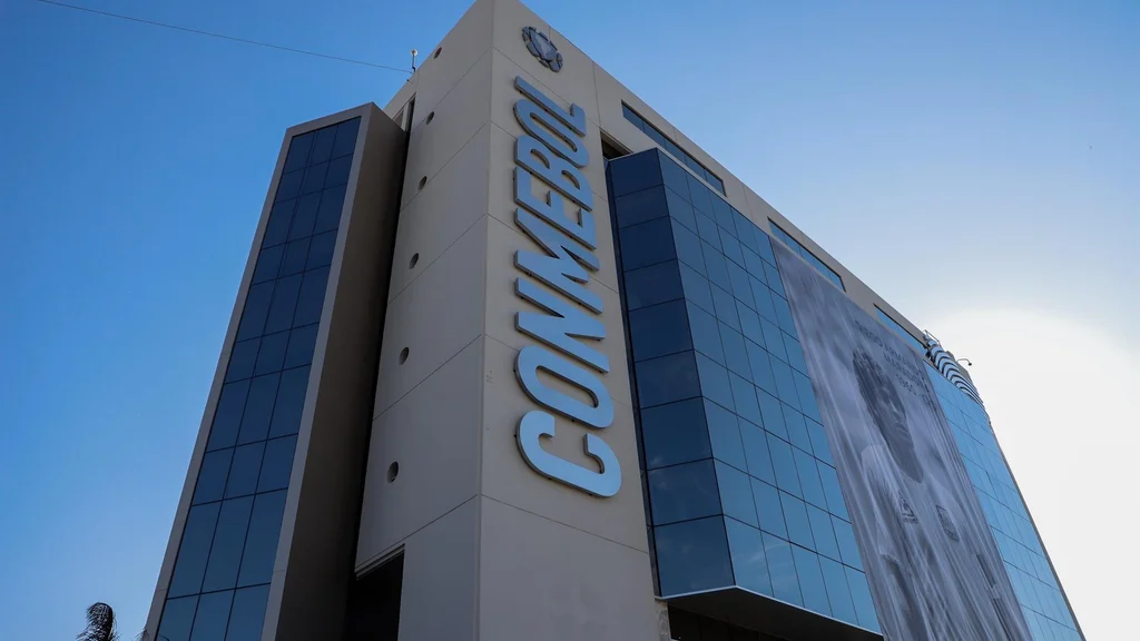 Vicepresidente de la ANFP renunció a su cargo en Conmebol tras bochorno del Mundial 2030