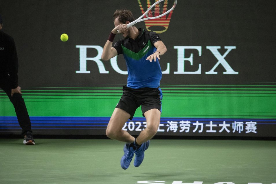 Garin dijo adiós a Shanghái al ser superado por un sólido Medvedev