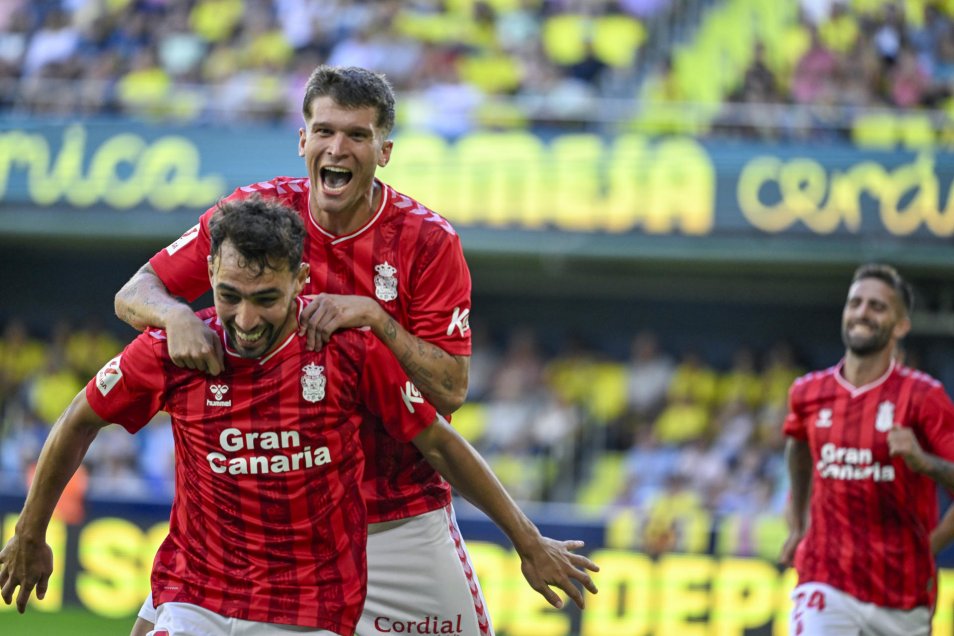 Ben Brereton Díaz fue titular en dura derrota de Villarreal en La Liga