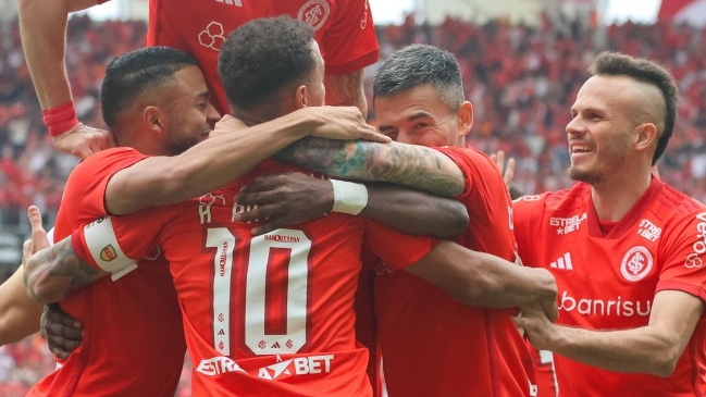 Charles Aránguiz fue aporte en intenso triunfo de Inter en el clásico gaúcho