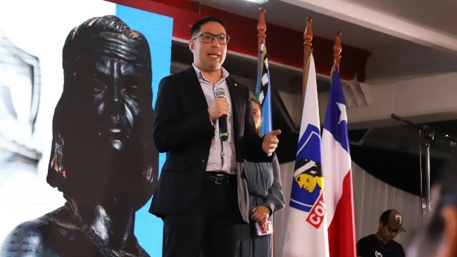 Presidente del CSD Colo Colo rebatió a Stöhwing: En nuestro club es obligación ser campeón